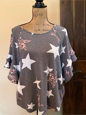 Women’s Gray Star Print Waffle Top with Pink Accent